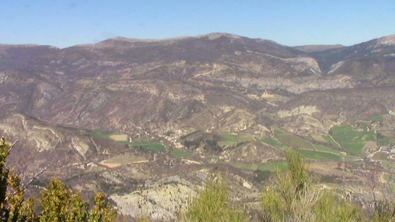 Gites Les Costoliers Chateauneuf-Miravail ภายนอก รูปภาพ