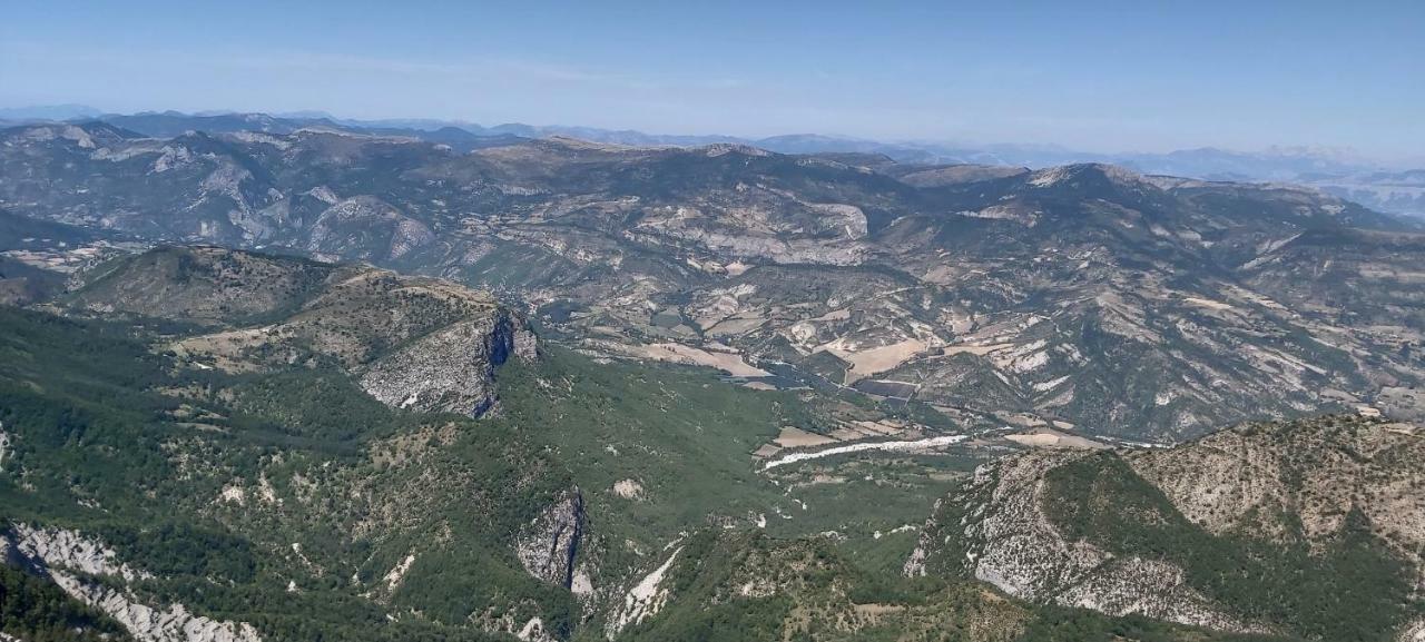 Gites Les Costoliers Chateauneuf-Miravail ภายนอก รูปภาพ